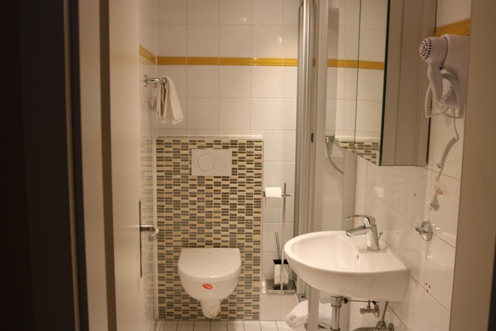 Hotel Paris Düsseldorf Kültér fotó